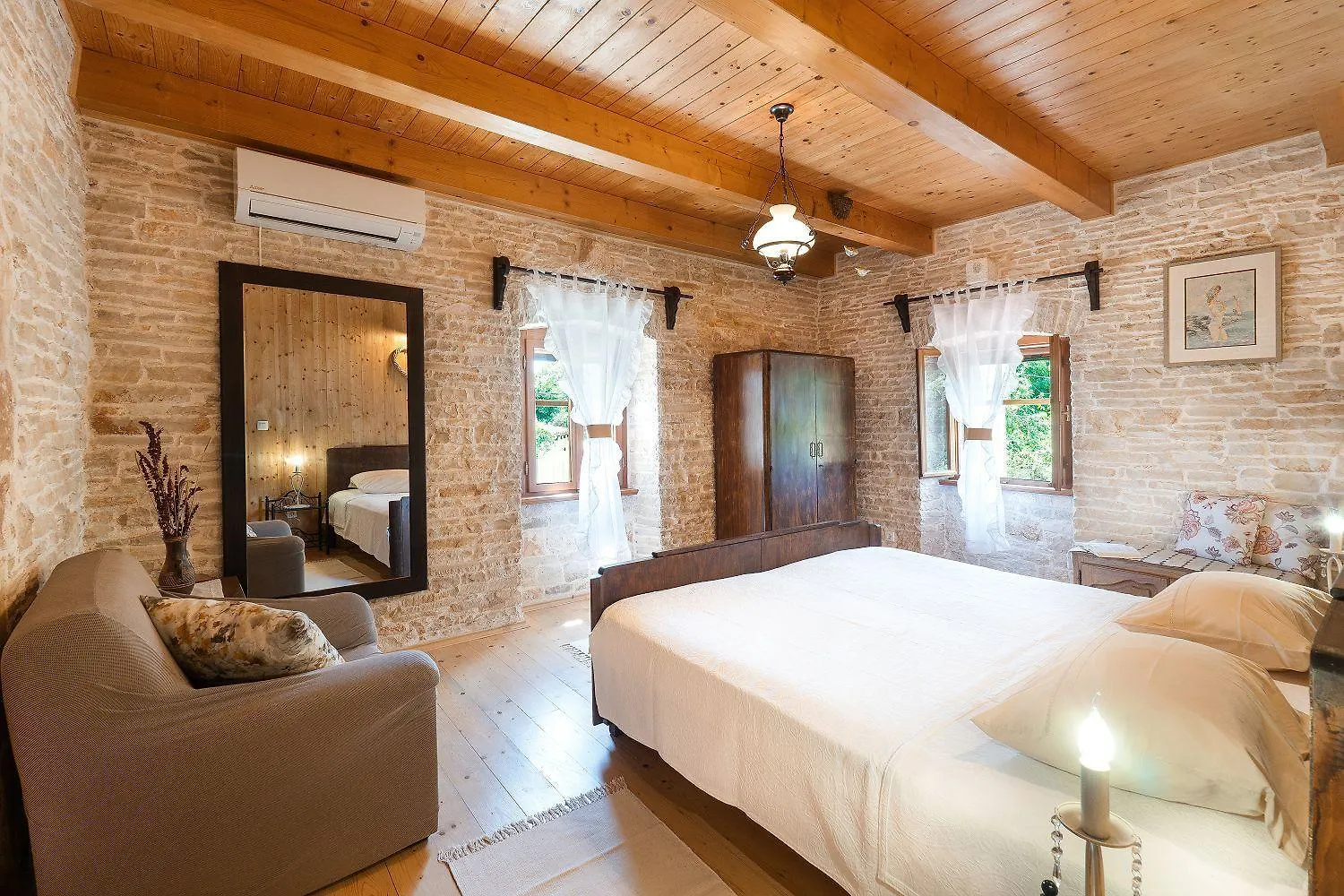 Traditionelle Steinfinca Mit Spielbereich, Babybett, Waschmaschine, Liegen Barban Holiday home